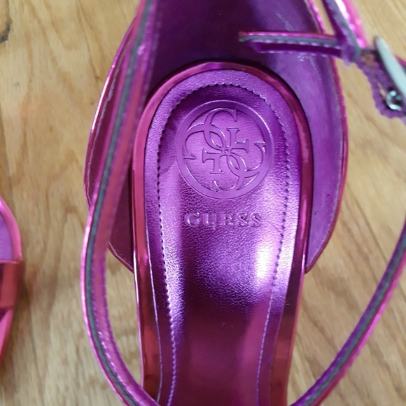 NWOT Guess Pink Metallic Open Toe Ankle Strap Heels Sz. 8.5 - Picture 3 of 7